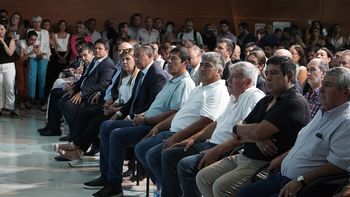 Rolando Figueroa convocó a los sindicalistas para armar el sistema de empleo y reemplazo de planes sociales. Rolando Figueroa convocó a los sindicalistas para armar el sistema de empleo y reemplazo de planes sociales.
