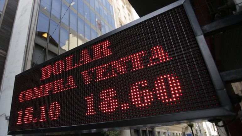 Sin freno. El dólar fue subiendo su cotización en los últimos días y ayer llegó al máximo.