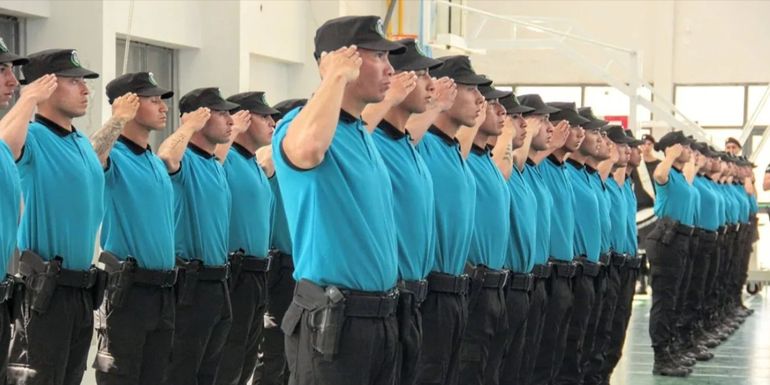 Este lunes pusieron en funciones a 203 nuevos agentes de la policía de Chubut. Este lunes pusieron en funciones a 203 nuevos agentes de la policía de Chubut. 