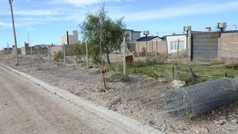 Muchos vecinos extendieron sus propiedades sobre terrenos públicos.