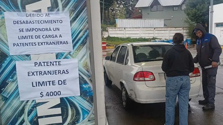 Cepo en las estaciones de servicios a los extranjeros