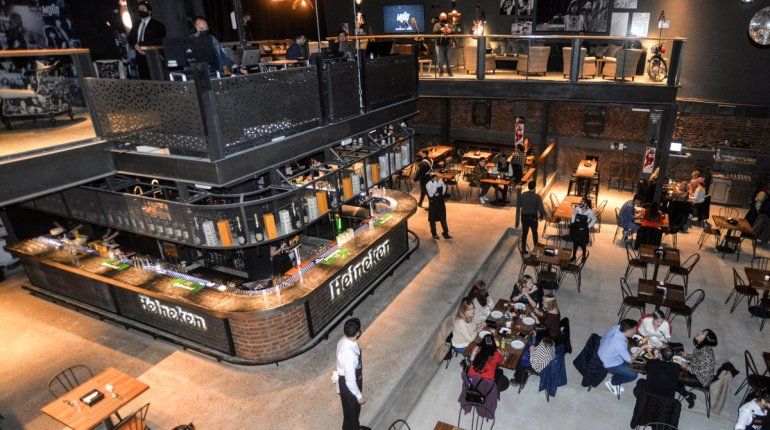 El pase sanitario se impone en fiestas y shows en Neuquén