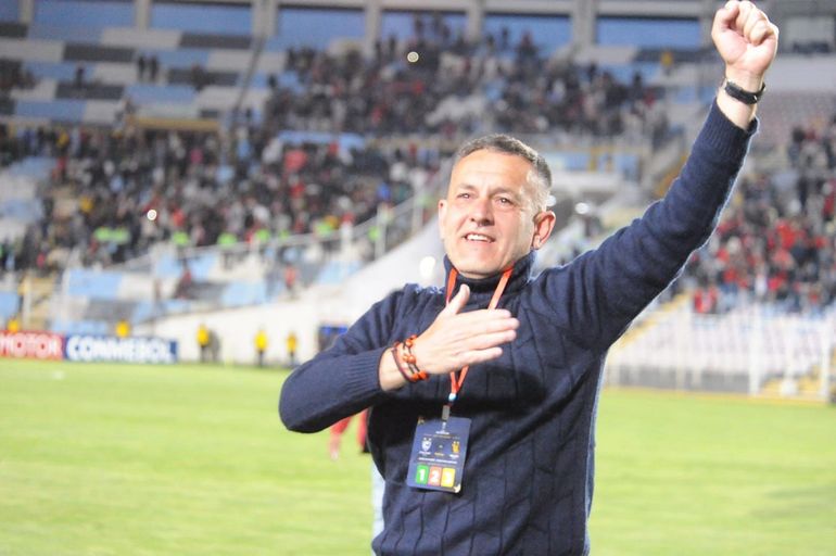 El técnico argentino que explotó contra los periodistas y lanzó frases muy polémicas