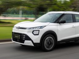 Nissan Kait. Nissan Kait.