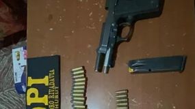 Allanamiento en Comodoro Rivadavia: herramientas robadas, armas y drogas.