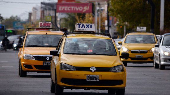 Los taxistas no se bancan la demora que tiene el posnet