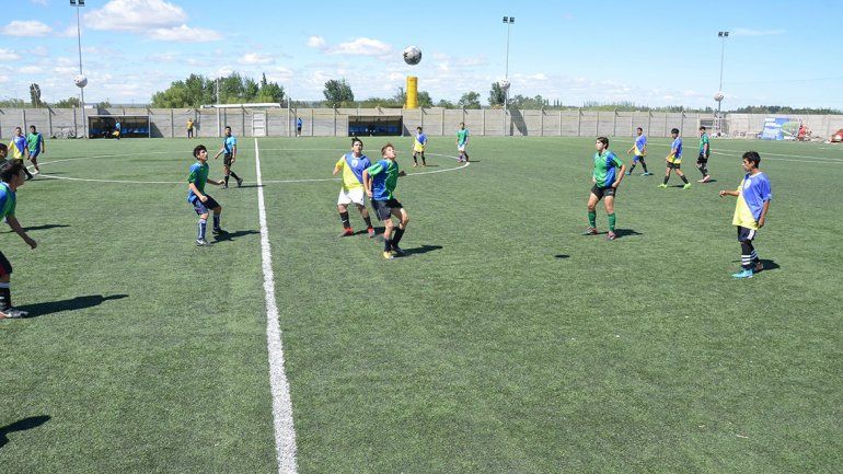 Los potreros de tierra ya están pasando a la historia