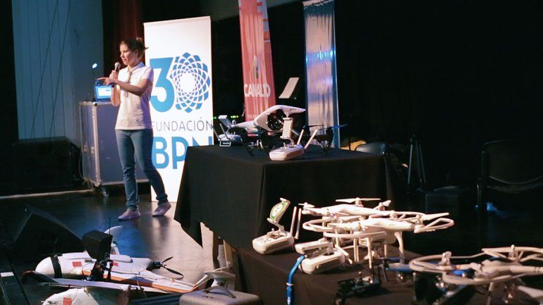 Capacitaron sobre el uso responsable del drone