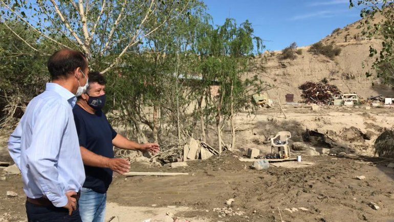 Gutiérrez recorrió Chos Malal tras el temporal de lluvia