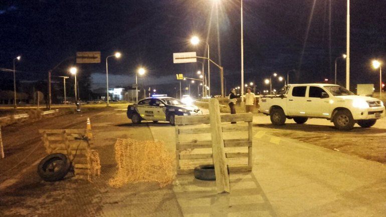 Firmaron un acta acuerdo por obras y levantaron el piquete sobre Ruta 7
