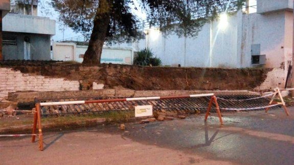 La fuerte lluvia derribó uno de los paredones de la cárcel U9