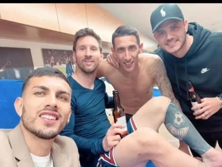 Birra y risas: el festejo íntimo de Messi y los argentinos