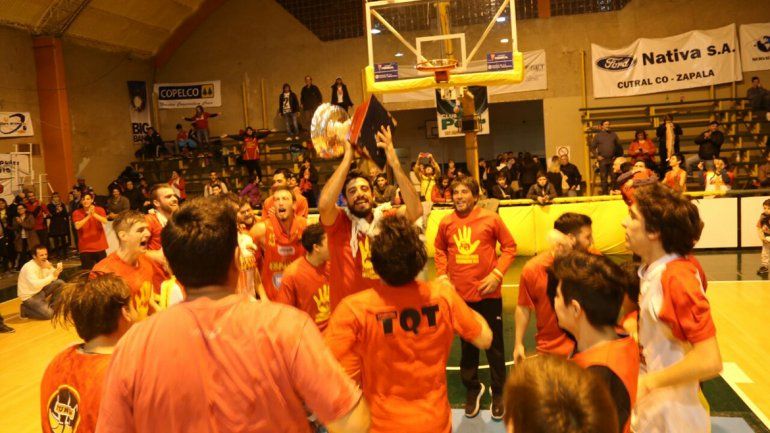 La gente del Torito copó el Malvinas y se volvió a Plottier con el título.