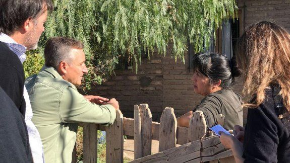 cambiemos salio a hacer timbreos en toda la provincia
