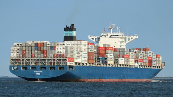 El buque portacontenedores Maersk Saltoro, saliendo de San Antonio rumbo puertos de Asia.