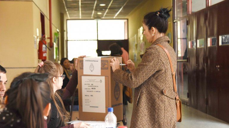 Hubo una alta participación a nivel provincial: el 83 por ciento del electorado fue a votar en todas las ciudades.