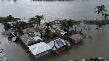 india y bangladesh, en medio de la pandemia, sufren el ciclon mas devastador india y bangladesh, en medio de la pandemia, sufren el ciclon mas devastador