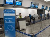 Los gremios aeronáuticos negociaron con Aerolíneas Argentinas hasta altas horas de la noche.