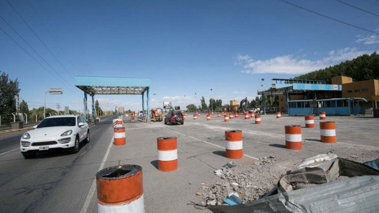Desvían el tránsito en los puentes para sacar el ex peaje