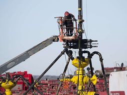 Vaca Muerta marcó un récord histórico de fracturas en junio con 2.760 etapas. Vaca Muerta marcó un récord histórico de fracturas en junio con 2.760 etapas.