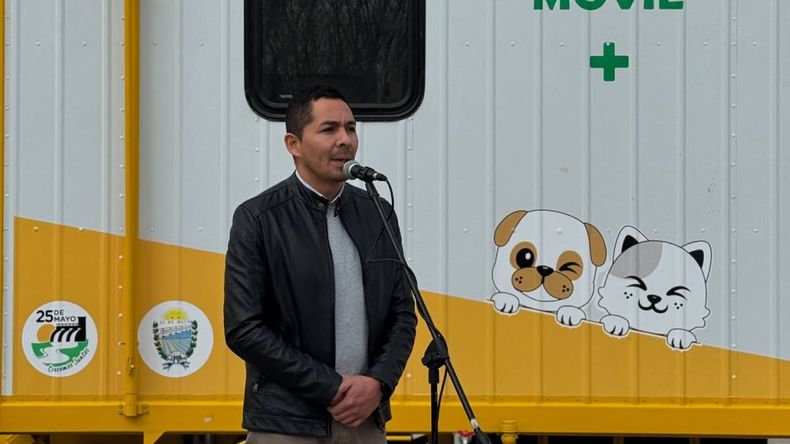 El intendente de 25 de Mayo, admitió deudas, pero se enojó por las críticas a su gestión.