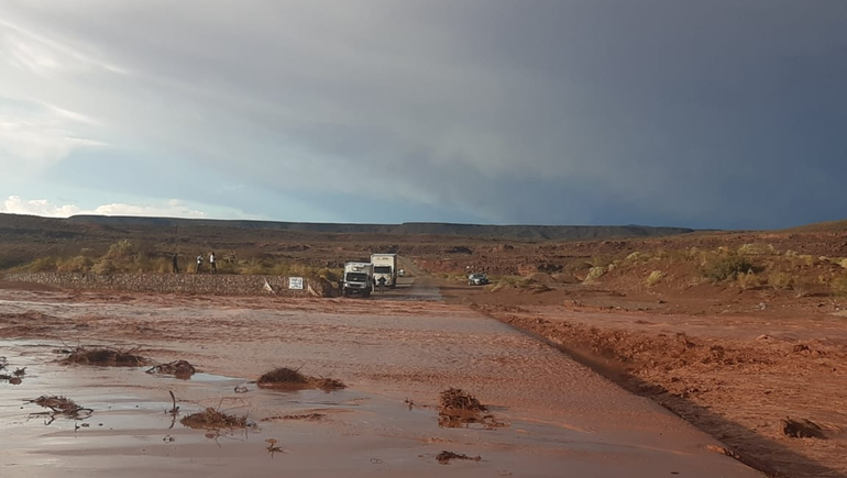 Habilitan un carril de la Ruta 5 hacia Rincón de los Sauces tras el temporal