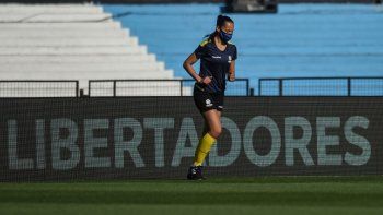 Mariana de Almeida en la entrada en calor en el Cilindro de Avellaneda. Mariana de Almeida en la entrada en calor en el Cilindro de Avellaneda.