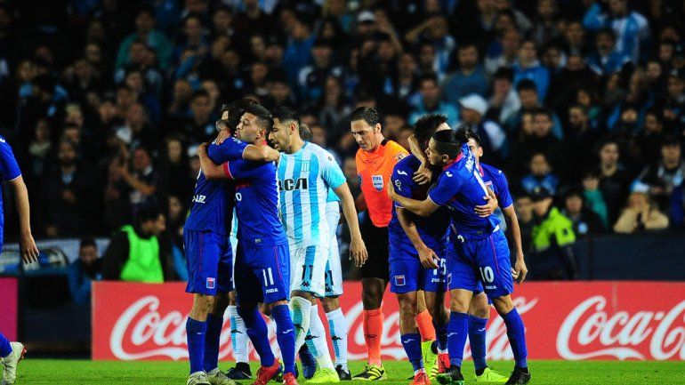 Al campeón no le dio la nafta y Tigre está en semifinales