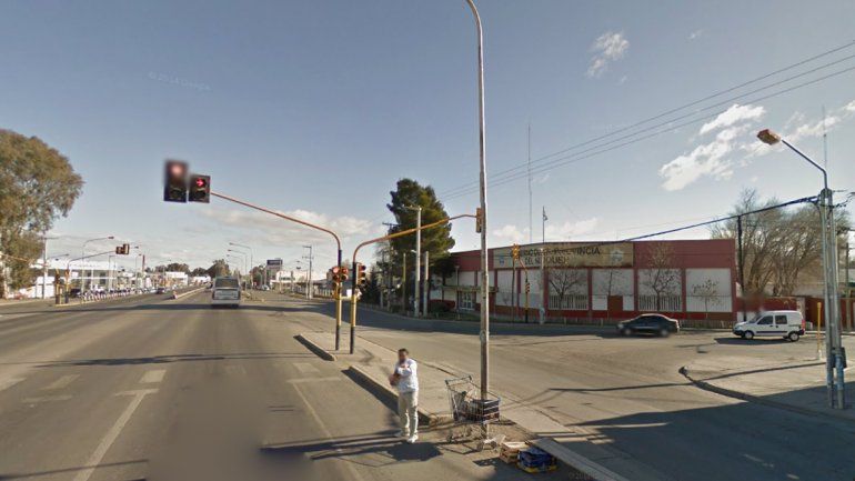 Atropellaron a una motociclista que iba por la Ruta 22