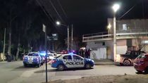 La situación en el barrio crece en tensión. La situación en el barrio crece en tensión.