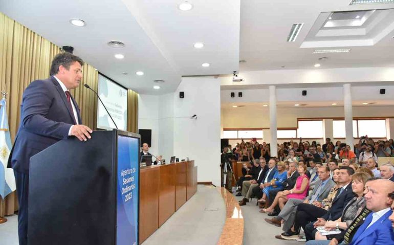 Gaido anunció una nueva ordenanza y se toma licencia para ser candidato