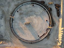 La firma Coripa S.A. participó de una etapa clave impermeabilizando los tanques TK-07 y TK-08 del oleoducto Vaca Muerta Oil Sur (VMOS).