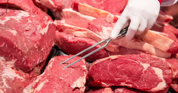 La oferta de carne, a nivel país, hacia le mercado interno creció 11% en estos primeros cinco meses del año. Los precios hacia abajo. La oferta de carne, a nivel país, hacia le mercado interno creció 11% en estos primeros cinco meses del año. Los precios hacia abajo.