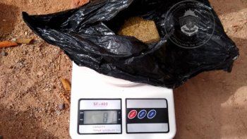 una auto, una moto, droga y municiones secuestradas en investigacion por robo