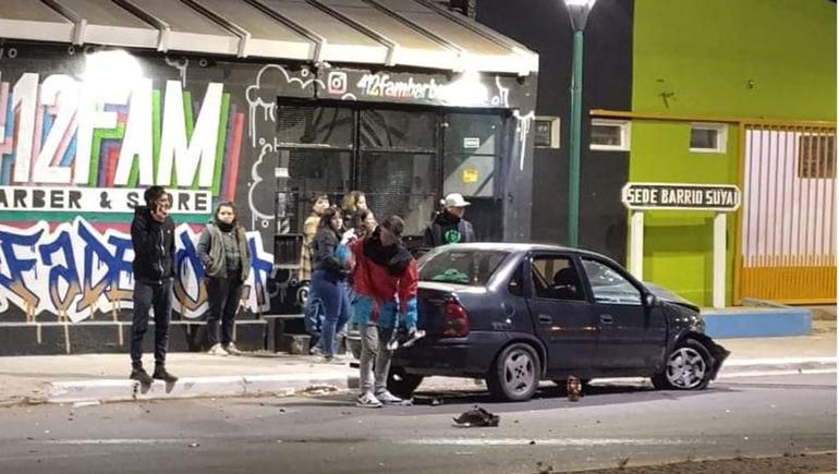 Dos conductores borrachos, un choque y dos autos con daños