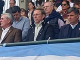 El secretario de Agricultura, en el palco de La Rural de Palermo.