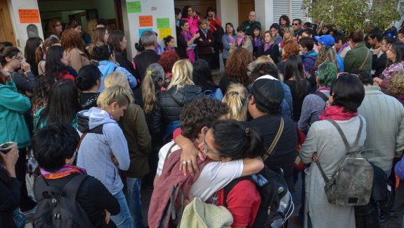 Una multitud despidió y rindió homenaje a Ivana 