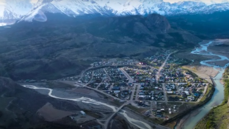 El pueblo cordillerano de la Patagonia Sur es considerado la capital del trekking y atrae a aventureros de todo el mundo. | LM Neuquen El pueblo cordillerano de la Patagonia Sur es considerado la capital del trekking y atrae a aventureros de todo el mundo.