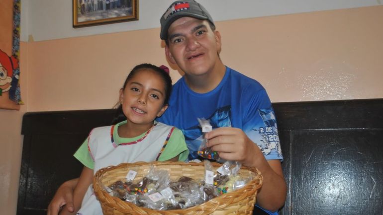 Pura emoción: los conejitos de Pascua de un pueblo llevan el nombre de Ayrton