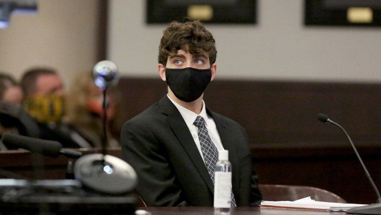 Un joven asesino, el nuevo sex symbol de las redes