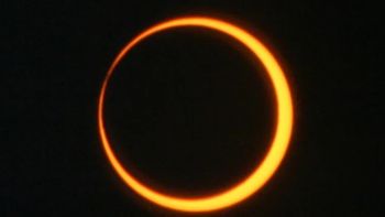 El eclipse de sol del 2 de octubre será parcial y y el típico anillo de fuego podrá observarse completo sólo desde Santa Cruz. El eclipse de sol del 2 de octubre será parcial y y el típico anillo de fuego podrá observarse completo sólo desde Santa Cruz.
