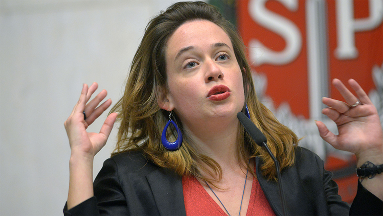 Amenazan con violar y decapitar a una diputada por criticar a Bolsonaro