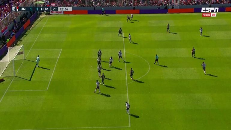 Polémica: Unión le empató a Huracán con un gol insólito que el VAR dio por válido