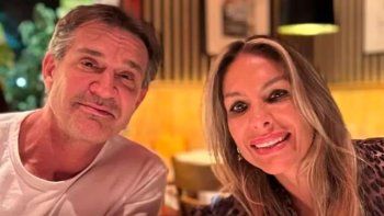 La polémica canción con la que las esposa de Aníbal Lotocki salió a bancarlo en redes. La polémica canción con la que las esposa de Aníbal Lotocki salió a bancarlo en redes.