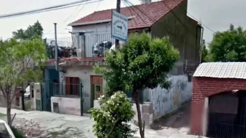 Una mujer ahorcó a su bebé, le pegó ladrillazos hasta matarlo y quiso ocultar el crimen