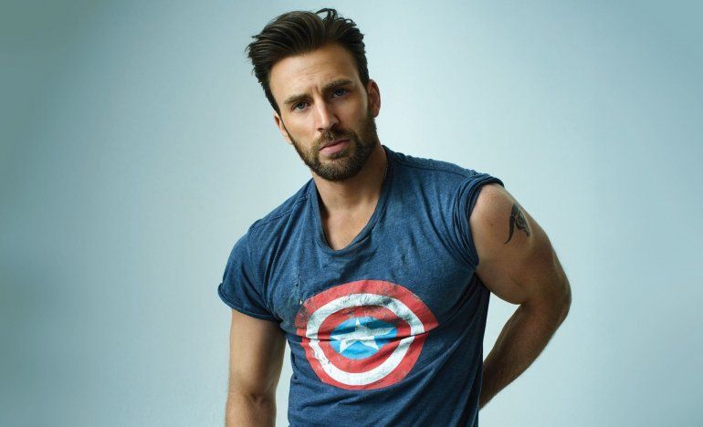 Chris Evans publicó una foto desnudo y es furor en las redes