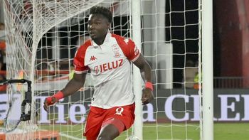 en un clasico caliente y repleto de tension, huracan le gano bien a san lorenzo en un clasico caliente y repleto de tension, huracan le gano bien a san lorenzo