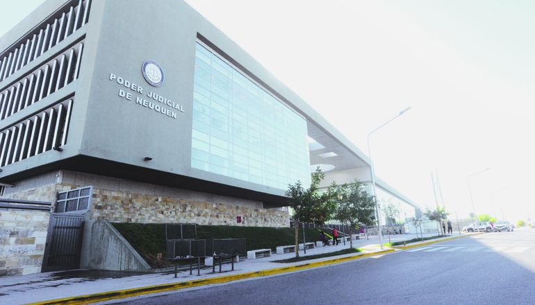 El acuerdo de partes se concretó en la Ciudad Judicial de Neuquén. El acuerdo de partes se concretó en la Ciudad Judicial de Neuquén.