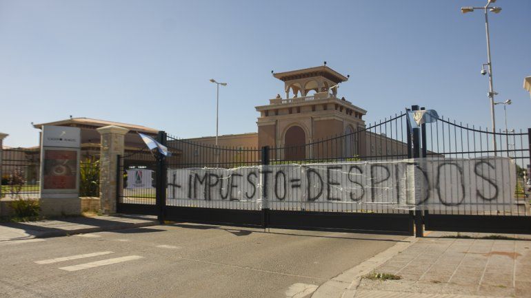 Los casinos mantuvieron ayer sus puertas cerradas por el reclamo.