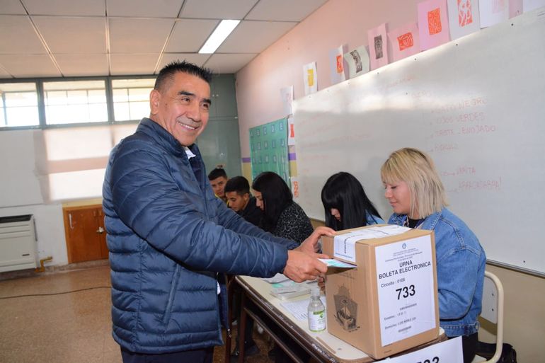 Ramón Rioseco votó en Cutral Co e invitó a celebrar la democracia